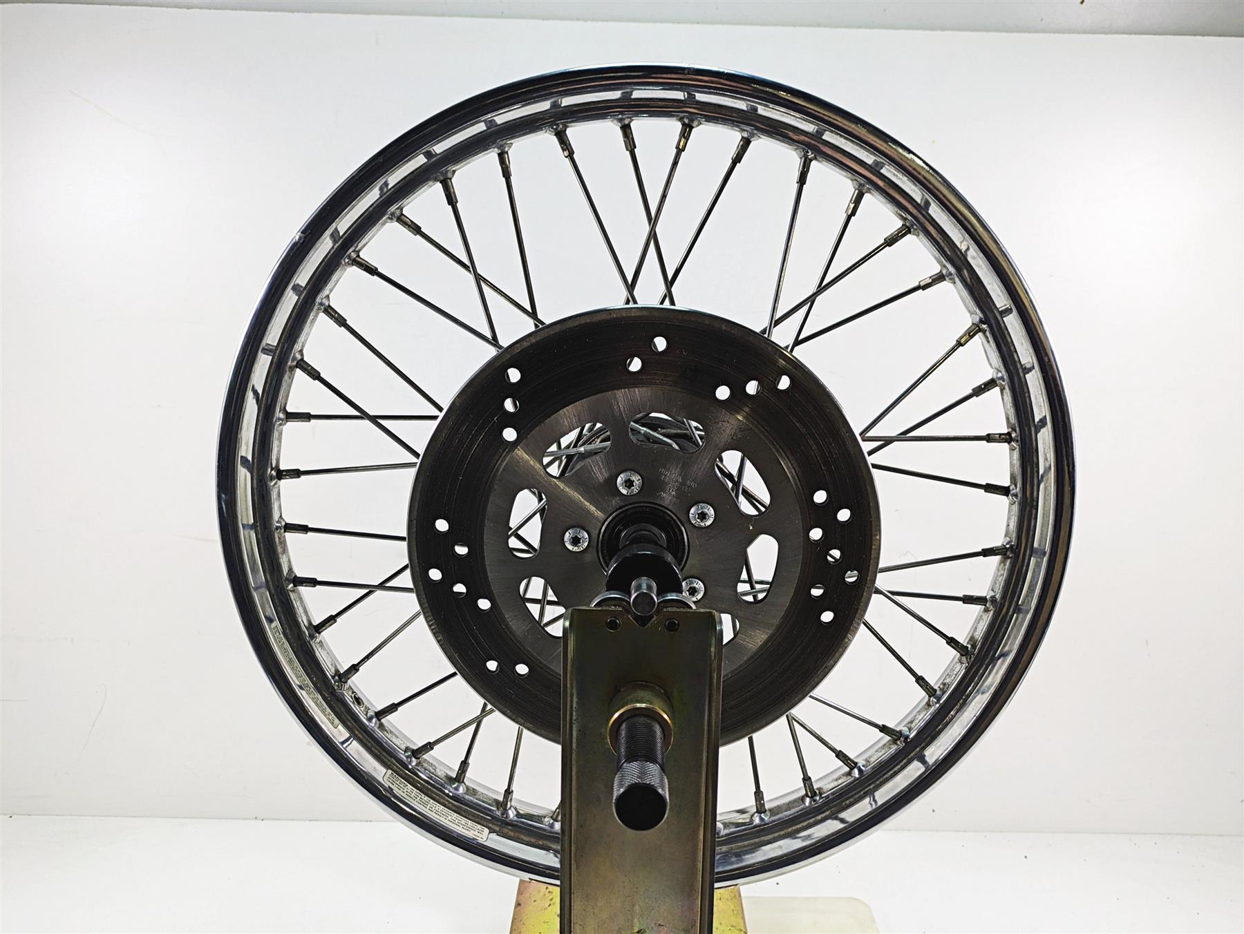 2000 Harley FXSTS Softail Springer Chrome Spoke Front Wheel 21x2.15 43662-80B {{ shop.shopifyCountryName }} - Mototech271