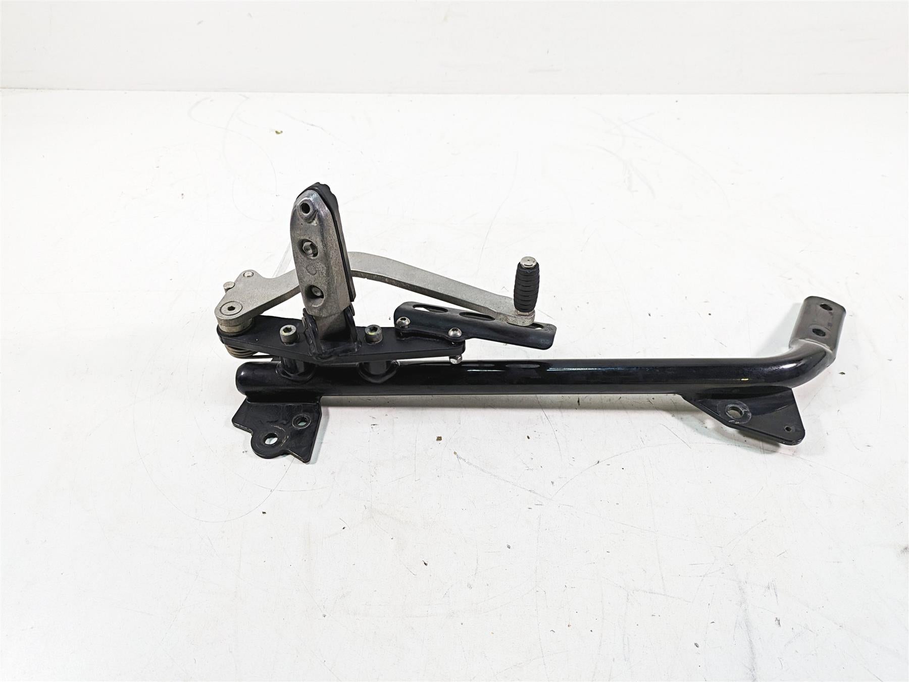 2013 Moto Guzzi V7 750 Stone Right Downtube Foot Peg Brake Pedal Set B063197 {{ shop.shopifyCountryName }} - Mototech271