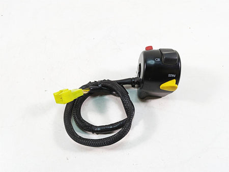2016 Suzuki M109R VZR1800 Left Hand Turn Signal Control Switch 37400-48GB0 {{ shop.shopifyCountryName }} - Mototech271
