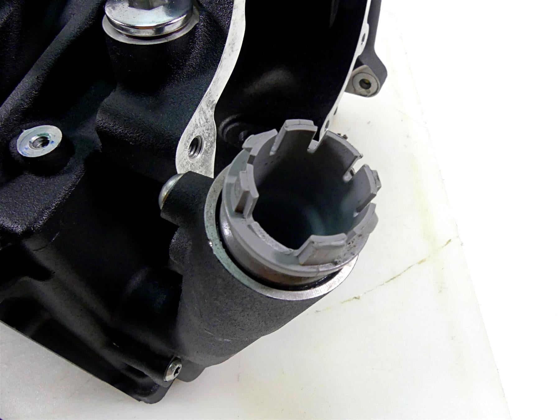 2020 Harley Softail FXST Standard Transmission Gear Box Case Housing M8 34700176 {{ shop.shopifyCountryName }} - Mototech271