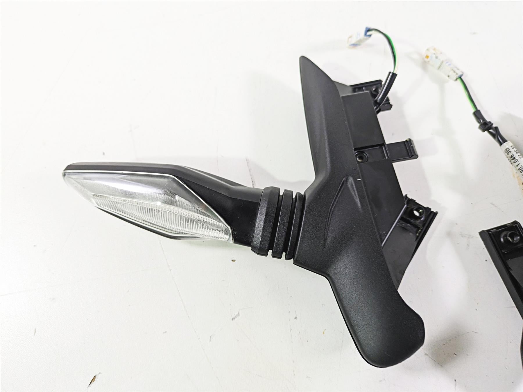 2023 Ducati Monster 937 SP Front Blinker Turn Signal Set 53010464B {{ shop.shopifyCountryName }} - Mototech271