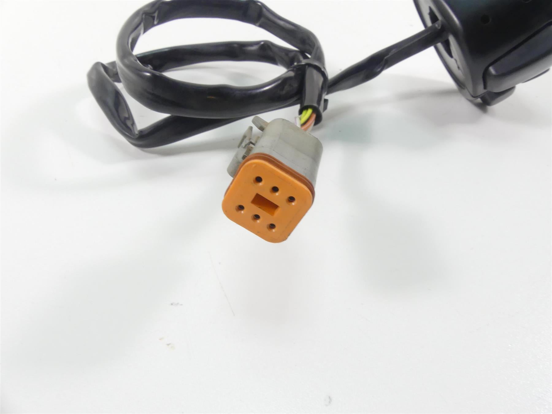 2006 Harley Sportster XL1200 Custom Left Hand Blinker Control Switch 71597-96B {{ shop.shopifyCountryName }} - Mototech271