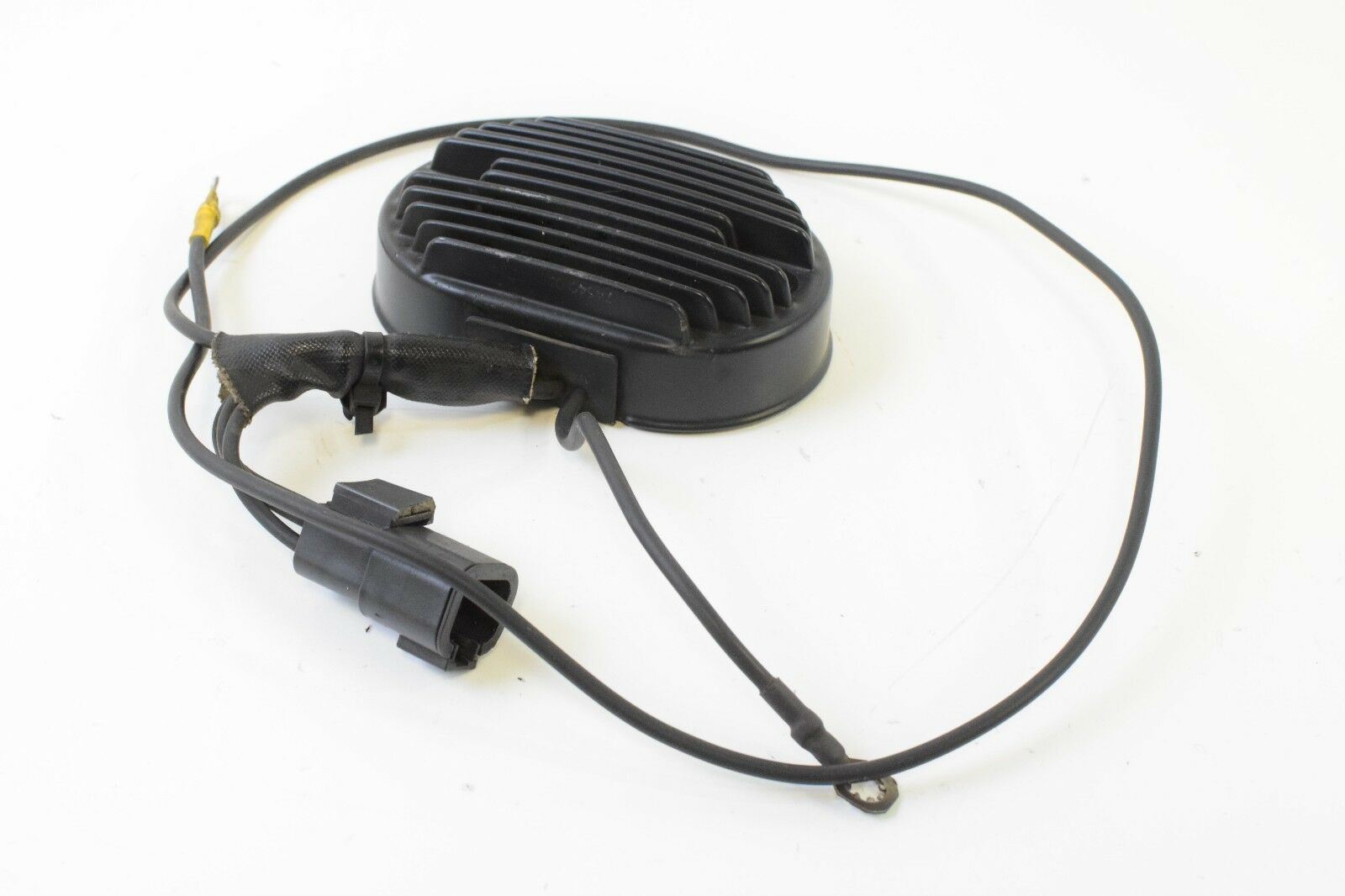 05 Harley FLSTNI Softail Deluxe Rectifier Voltage Regulator 74540-01