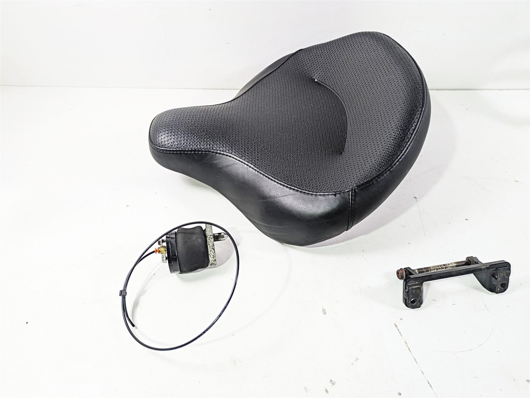 2008 Harley Touring FLHTP Electra Glide Seat Saddle + Air Spring 52242-83E {{ shop.shopifyCountryName }} - Mototech271