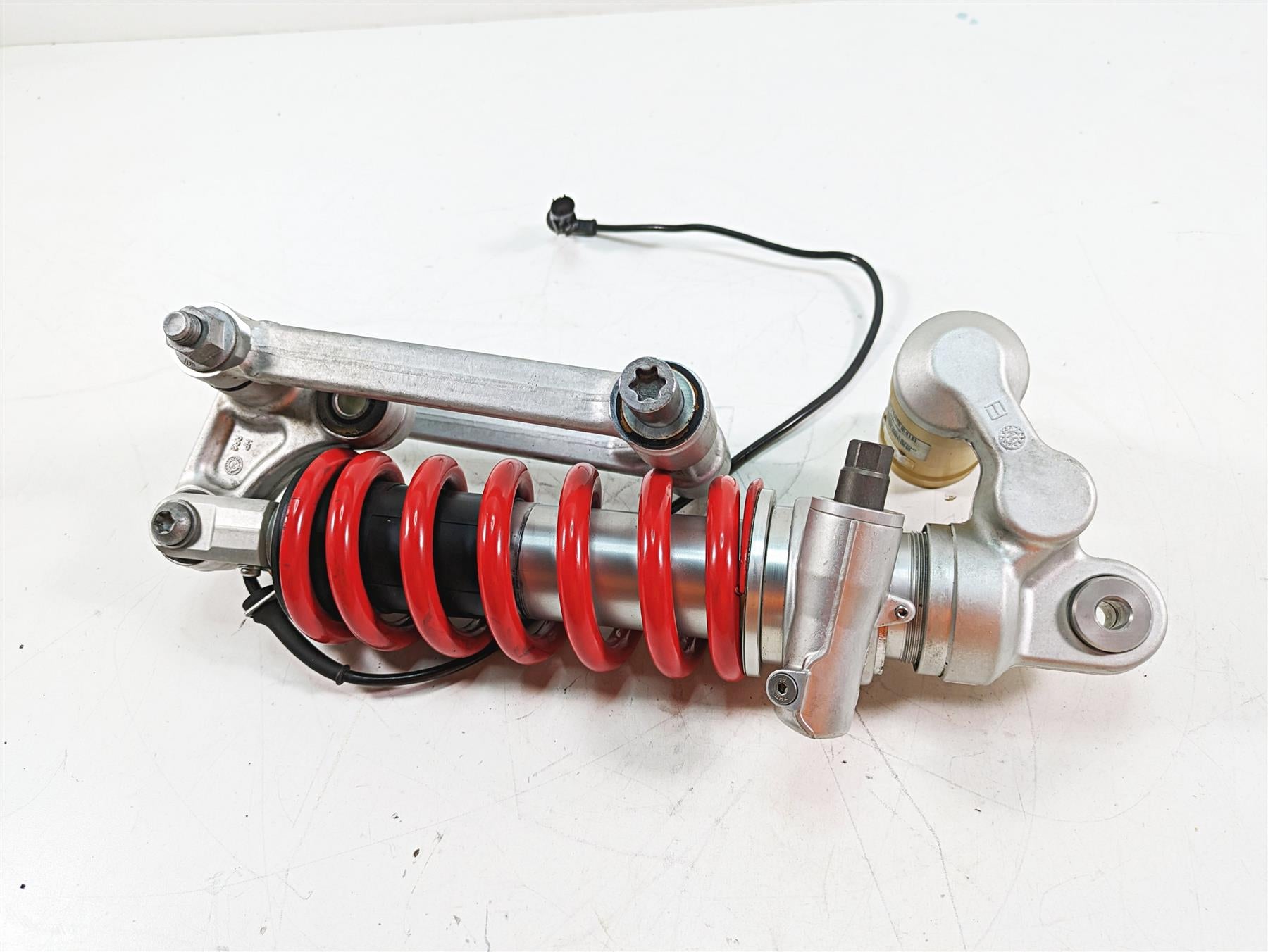 2015 BMW S1000RR K46 Straight Rear Ddc Esa Suspension Shock Damper 33548561412 {{ shop.shopifyCountryName }} - Mototech271
