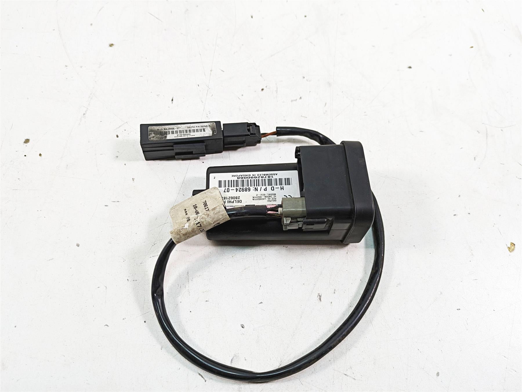 2009 Harley Touring FLHTCU Electra Glide Tssm Turn Signal Security Mod 68924-07 {{ shop.shopifyCountryName }} - Mototech271