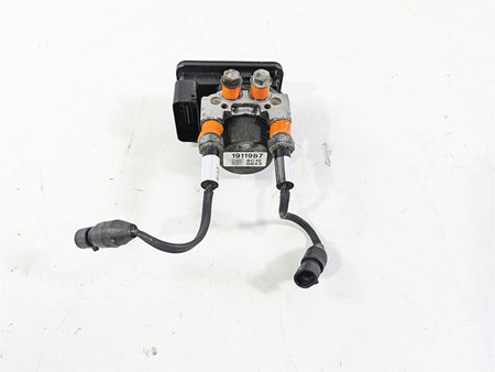 2018 Indian Chieftain Limited Abs Brake Pump Unit Module 2204981 {{ shop.shopifyCountryName }} - Mototech271