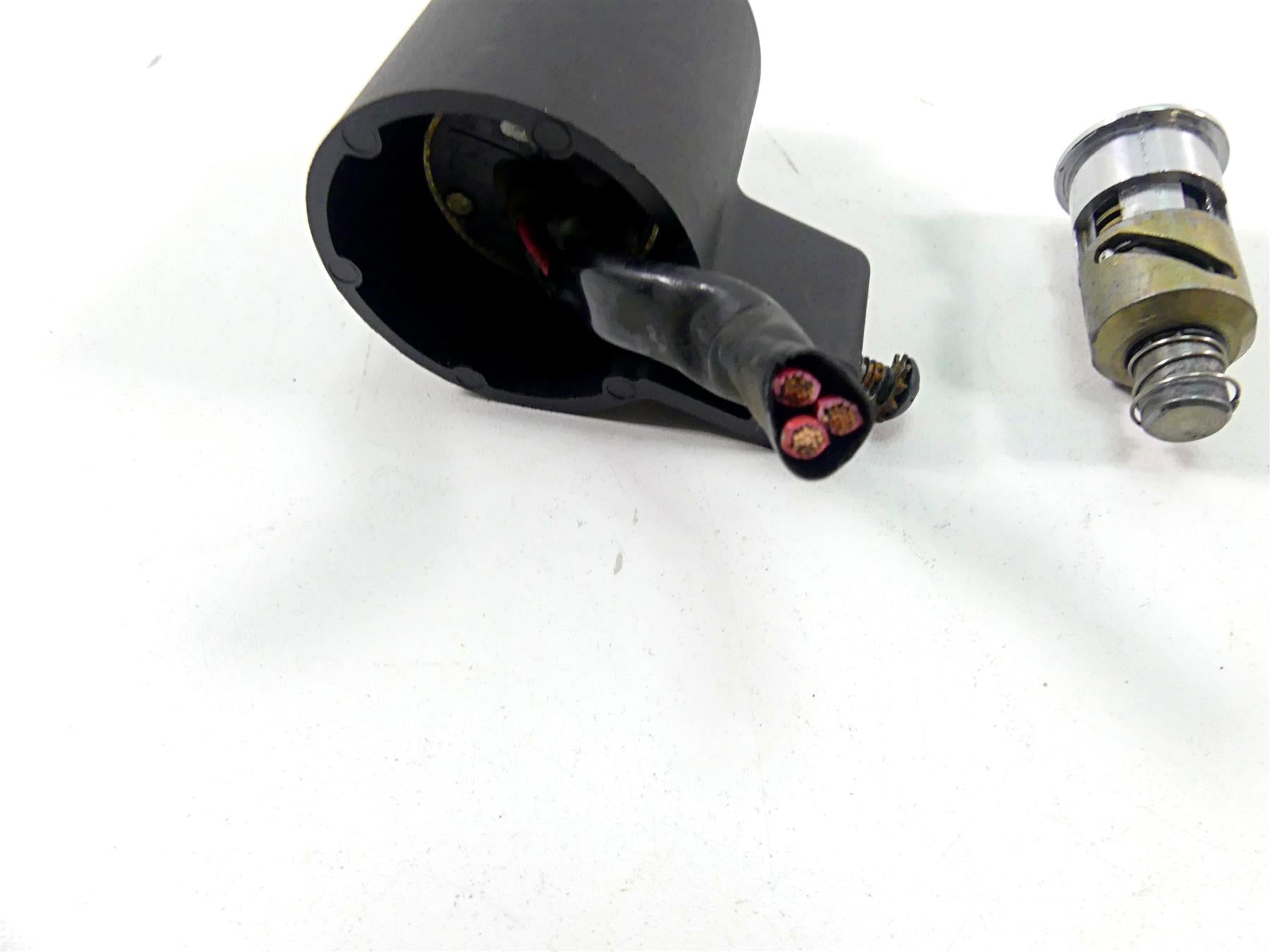 2009 Harley XR1200 Sportster Ignition Switch Steering Lock Key Set 48154-05 {{ shop.shopifyCountryName }} - Mototech271