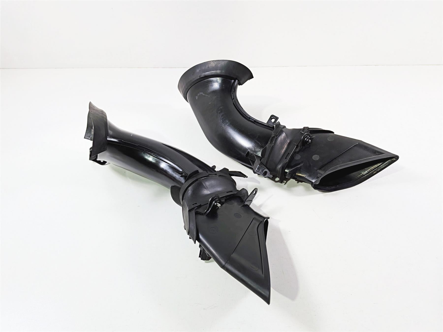 2008 Yamaha YZF R1 RN19 Air Intake Duct Set & Covers 4C8-2838R-00 4C8-2838N-00 {{ shop.shopifyCountryName }} - Mototech271