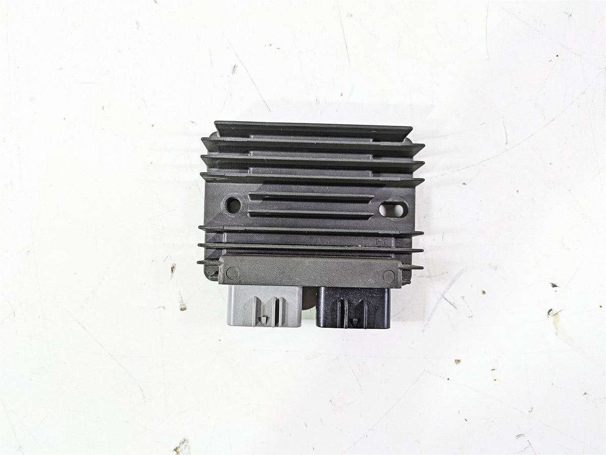 2021 Aprilia RS660 Rectifier Voltage Regulator 1A012332 SH870AA {{ shop.shopifyCountryName }} - Mototech271