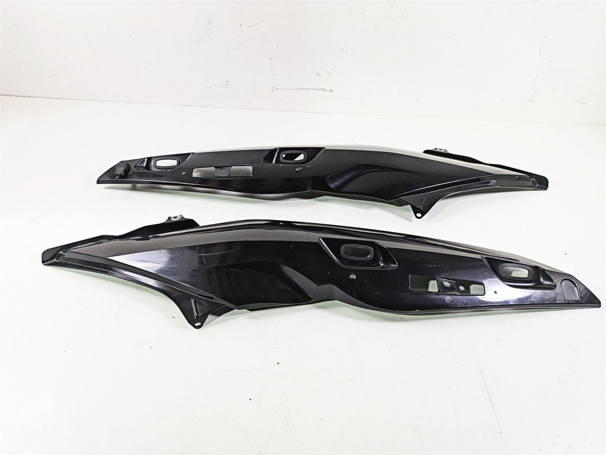 2009 BMW R1200RT K26 Tail Fairing Cover Cowl Set 46637681571 46637681572 {{ shop.shopifyCountryName }} - Mototech271