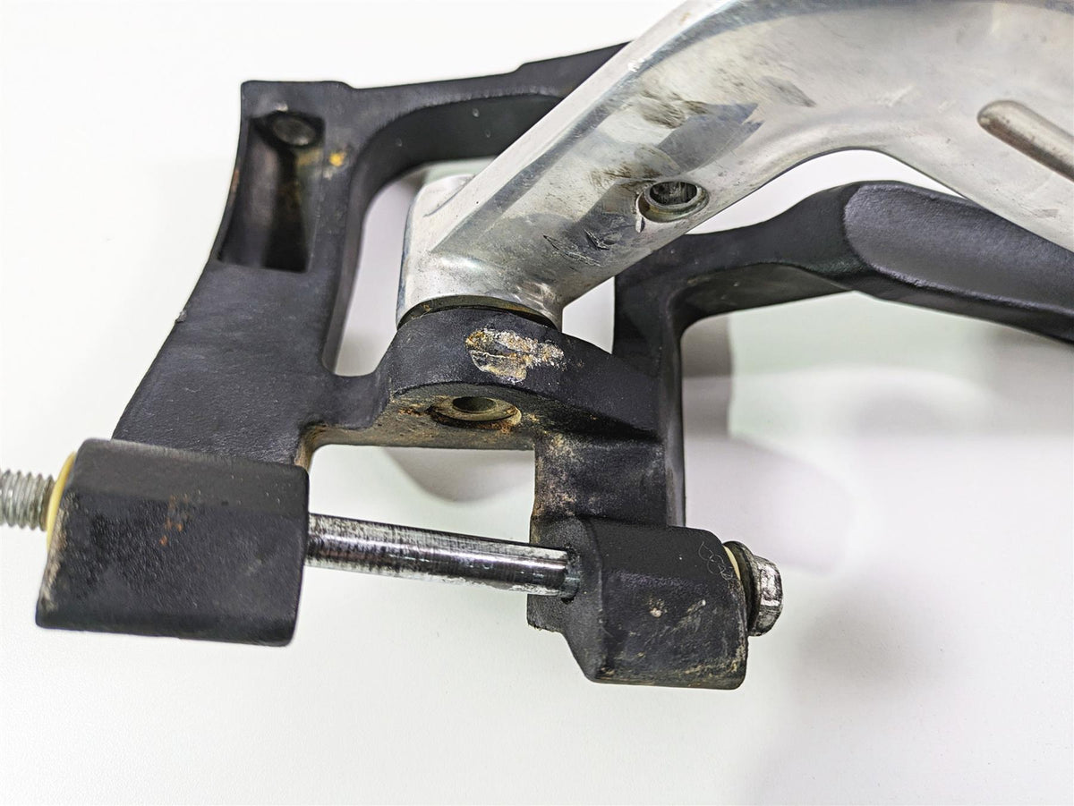 2016 Indian Chief Classic Left Front Floor Board Mount & Brake Pedal 1019864 {{ shop.shopifyCountryName }} - Mototech271
