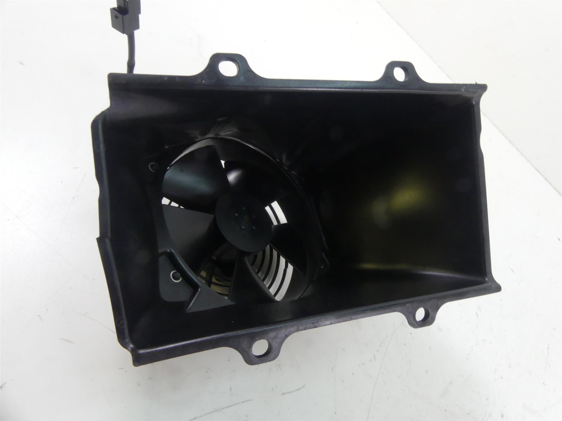 2015 Eric Buell Racing 1190SX Right Coolant Fan & Shroud Set 1678254 {{ shop.shopifyCountryName }} - Mototech271