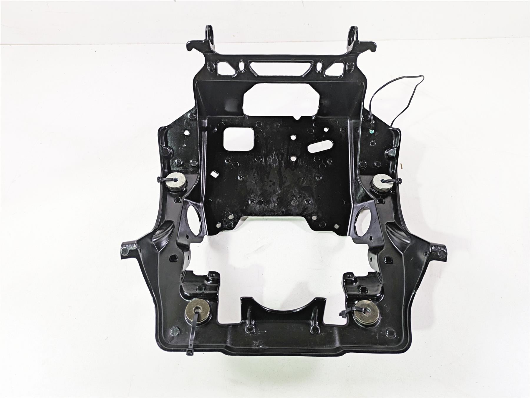 2017 Indian Chieftain Limited Front Fairing Stay Holder Carrier 1022608 {{ shop.shopifyCountryName }} - Mototech271