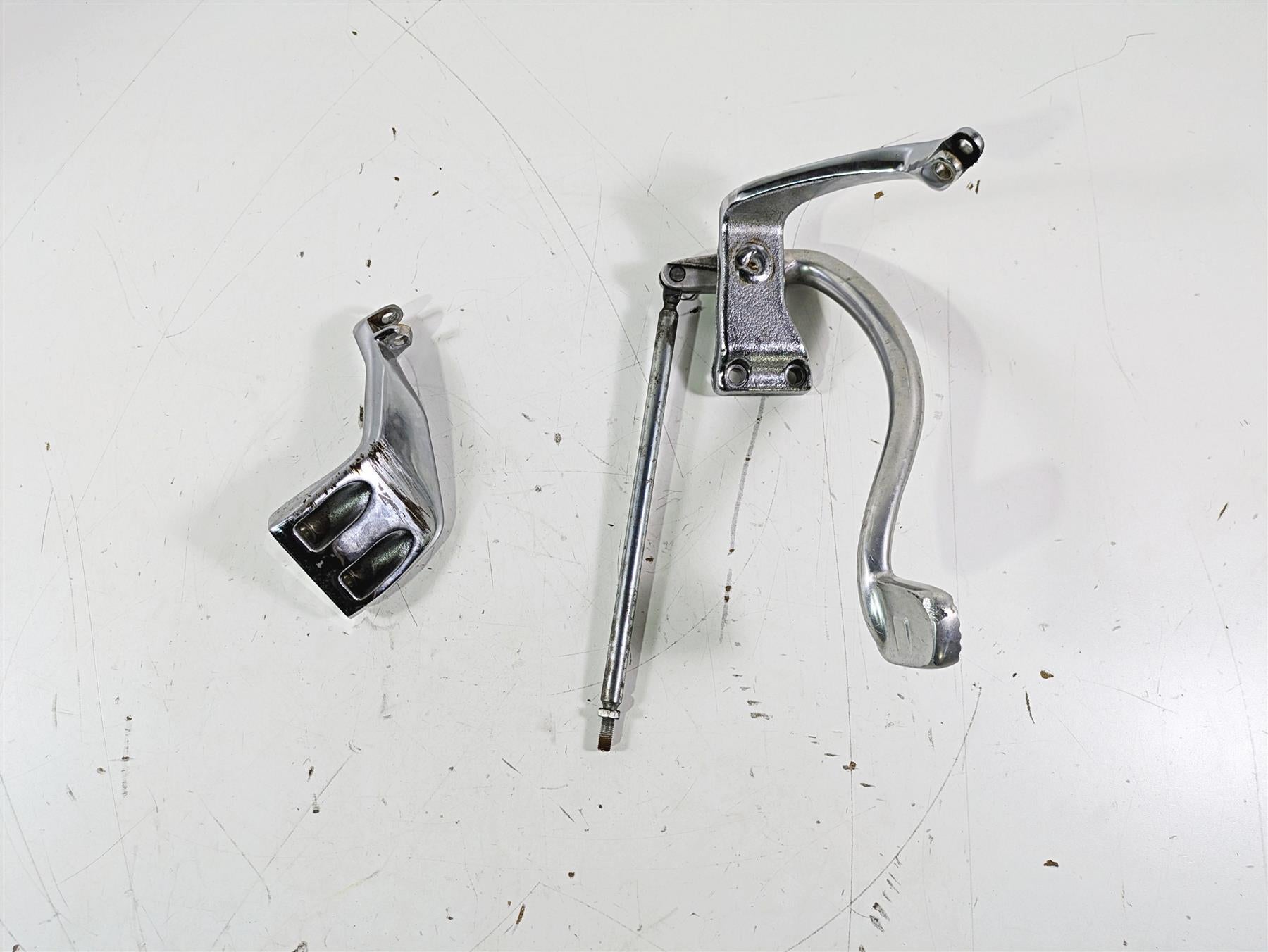 2015 Harley FXDL Dyna Low Rider L+R Mid Foot Peg Control Set 50666-07 50500279 {{ shop.shopifyCountryName }} - Mototech271