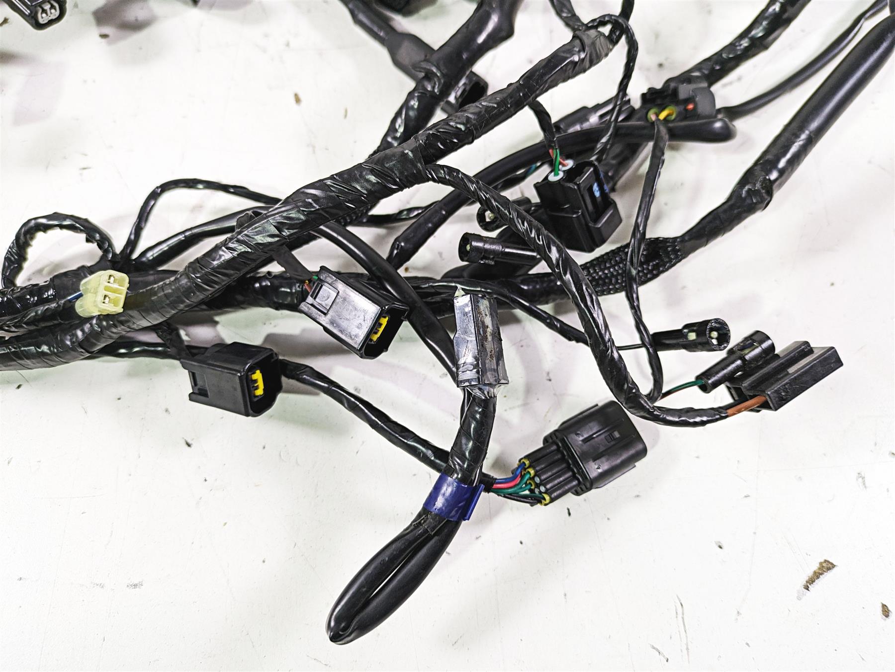 2023 Triumph Street Triple 765 RS Main Wiring Harness Loom - No Cuts T2507125 {{ shop.shopifyCountryName }} - Mototech271
