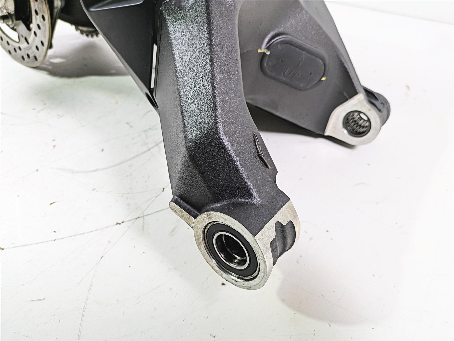 2015 Ducati Panigale 1299 S Swingarm Swing Arm S 37021106BA A 819Z0021A {{ shop.shopifyCountryName }} - Mototech271