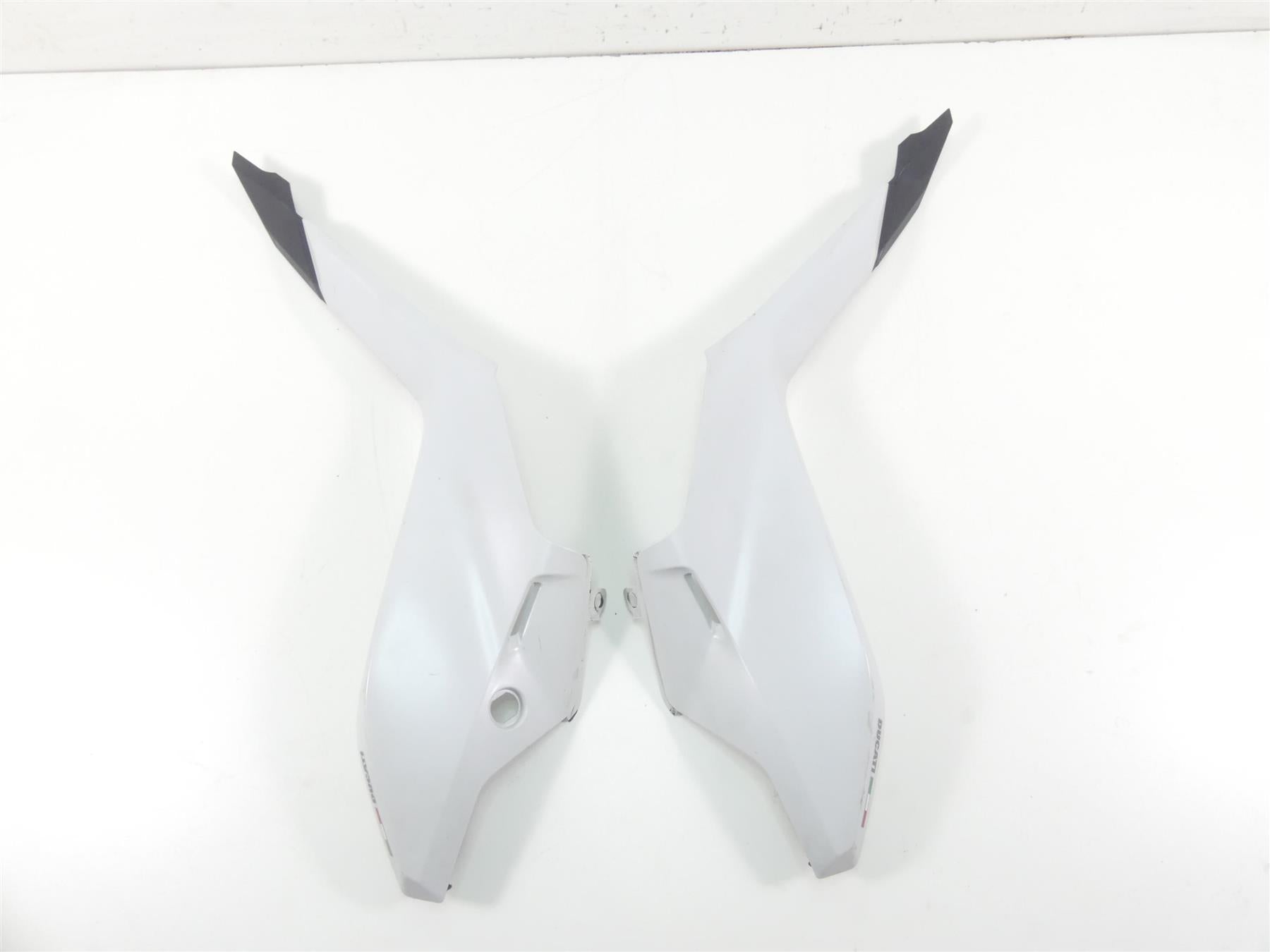 2017 Ducati 939 S Supersport Tail Side Cover Fairing Set 48236771A 48236781A {{ shop.shopifyCountryName }} - Mototech271