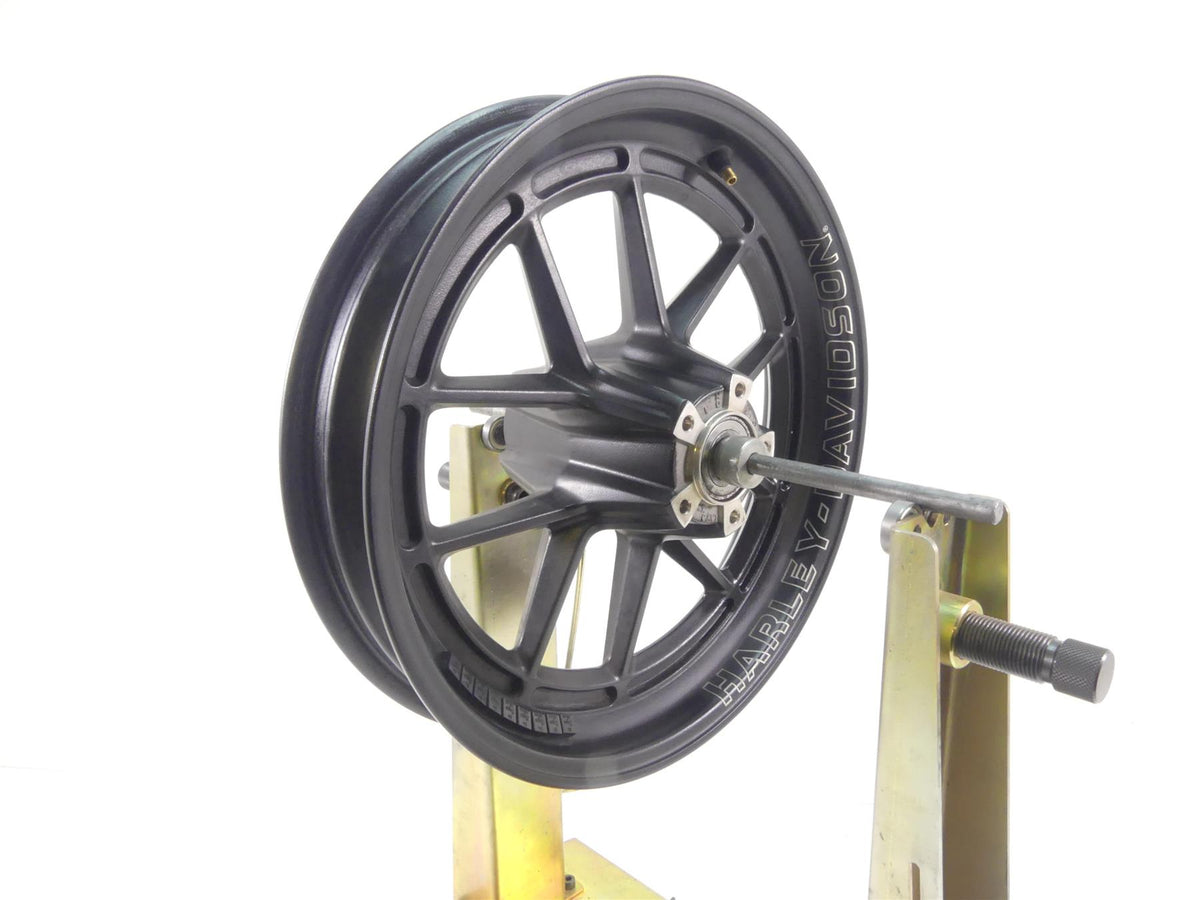 2018 Harley Softail FXFB Fat Bob Nice Straight Front 16x3 Wheel Rim 43300428 {{ shop.shopifyCountryName }} - Mototech271