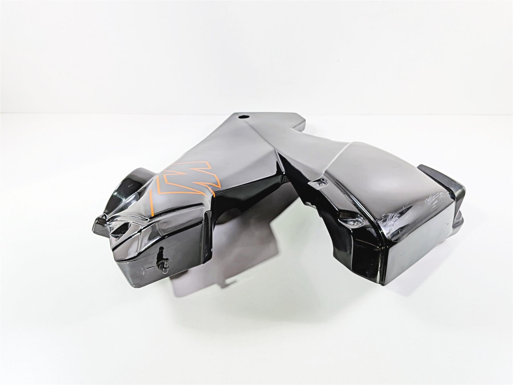 2005 KTM 950 LC8 Adventure Left Side Plastic Fuel Gas Tank 60007013044 {{ shop.shopifyCountryName }} - Mototech271