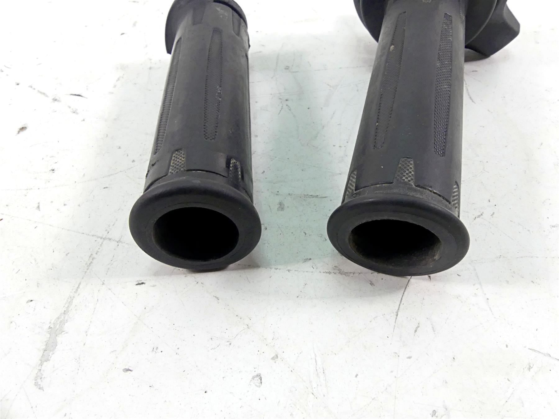 2015 BMW R1200GS GSW K50 Heated Cruise Hand Grip Set - Read 61318552120 {{ shop.shopifyCountryName }} - Mototech271