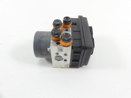 2017 Ducati 939 S Supersport Abs Brake Pump Unit Module 54240661B 54240651B {{ shop.shopifyCountryName }} - Mototech271