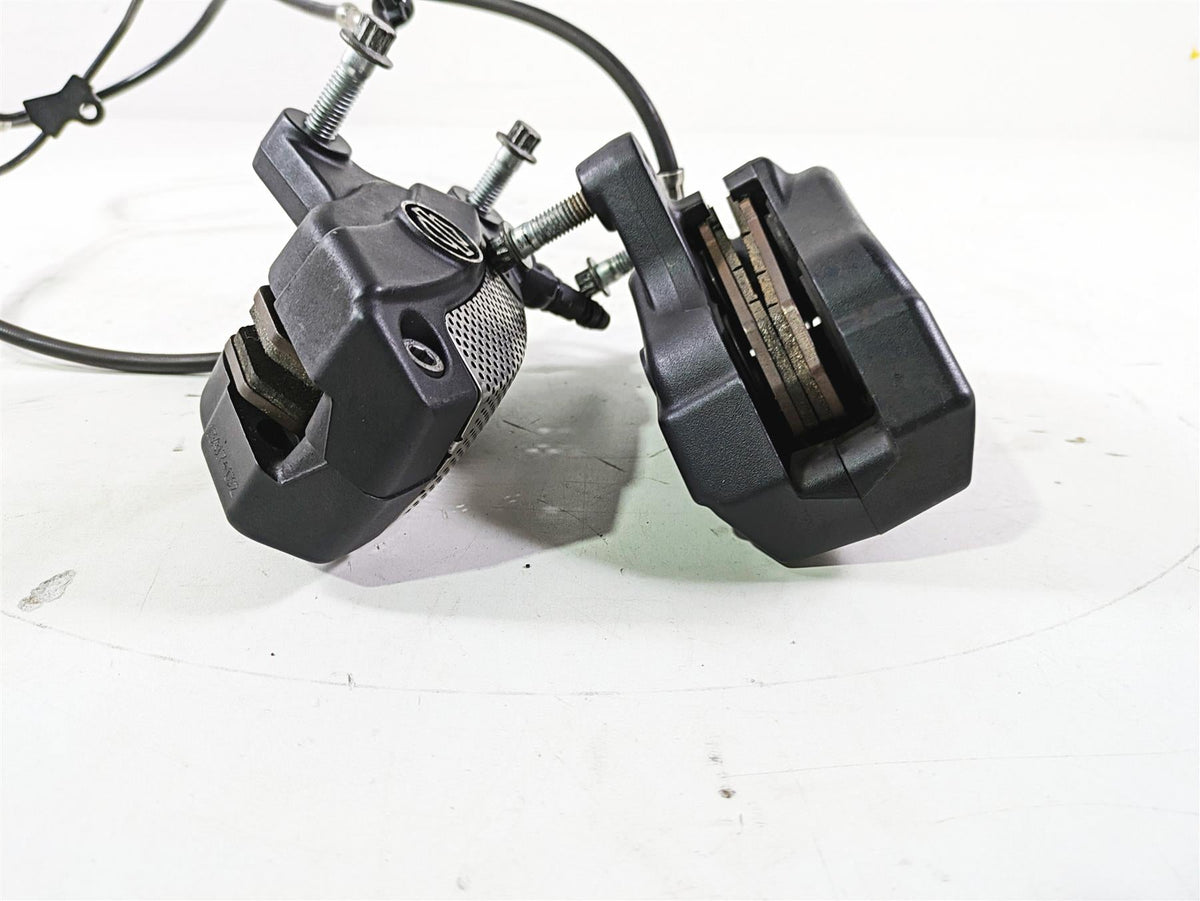 2013 Harley VRSCDX Night Rod Sp Front Brake Caliper Set & Line 44731-08 44732-08 {{ shop.shopifyCountryName }} - Mototech271