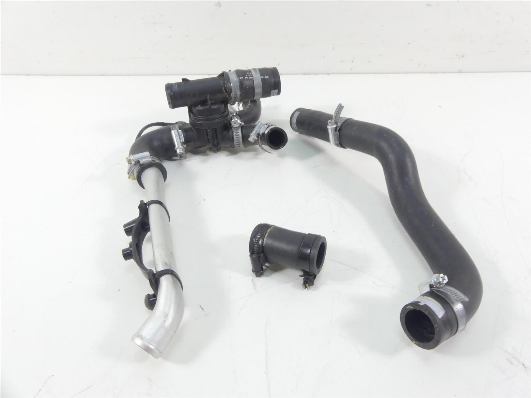2018 Ducati Panigale 1100 V4 S Water Coolant Hoses Thermostat 55320161A {{ shop.shopifyCountryName }} - Mototech271