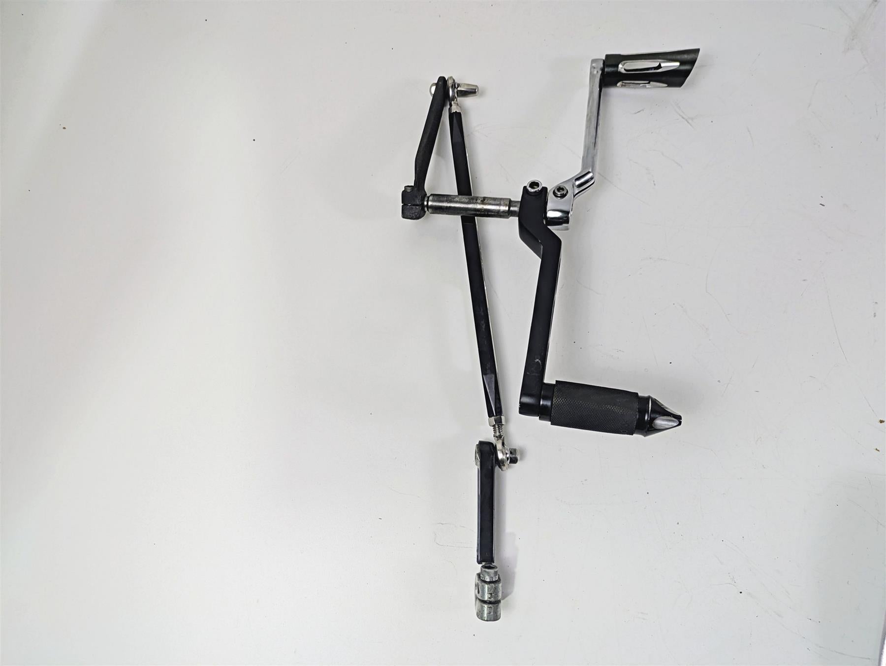 2001 Harley Touring FLHX Street Glide CNC Cut Front Rear Floor Board Pedal Set {{ shop.shopifyCountryName }} - Mototech271
