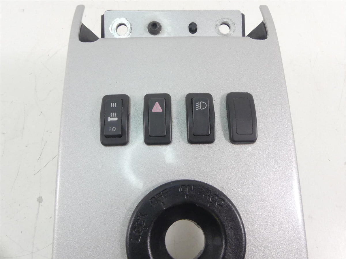 2011 Victory Vision Tour Center Tank Radio Console Cover Fairing Set 5253469 {{ shop.shopifyCountryName }} - Mototech271