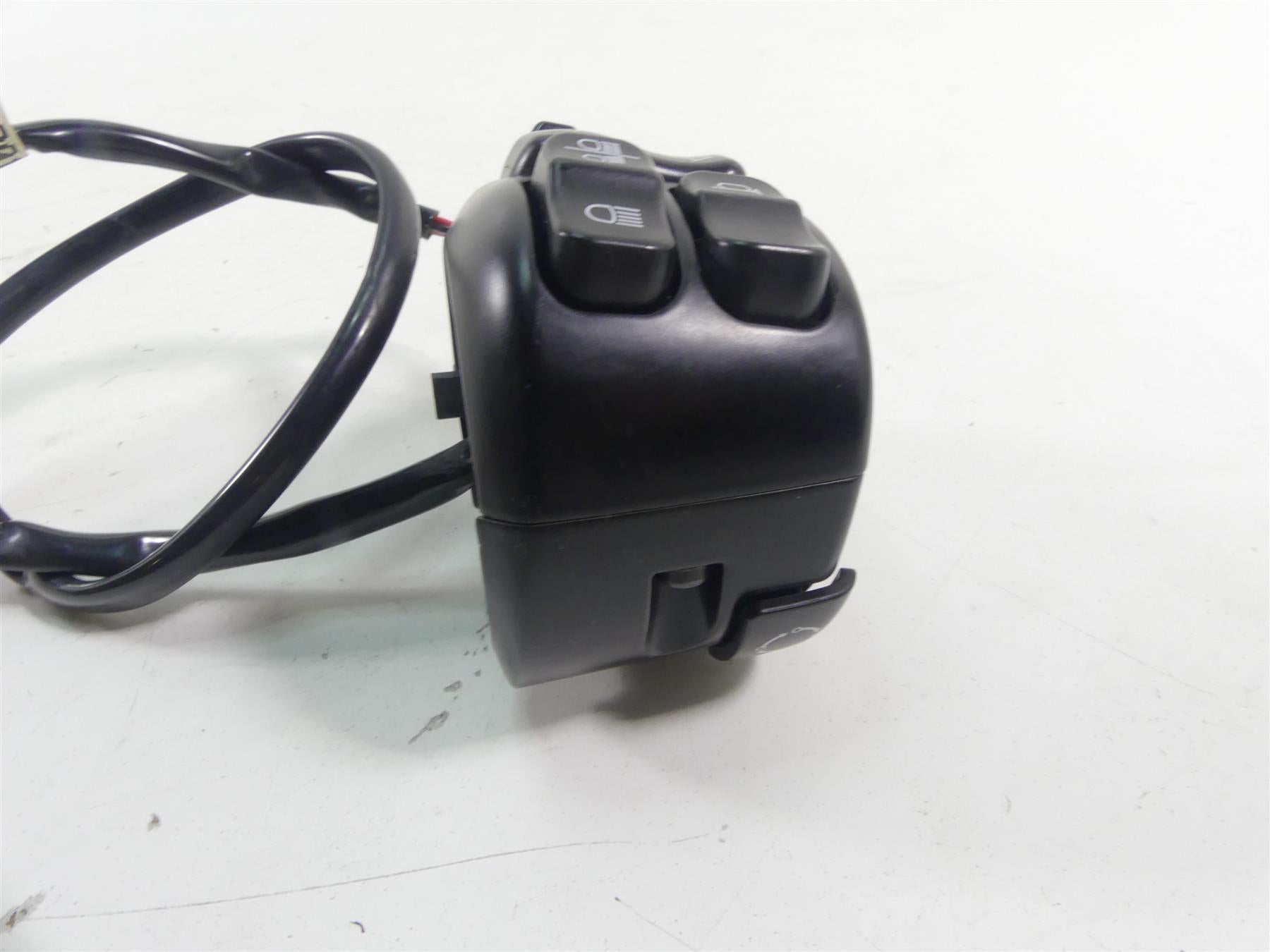 2017 Harley Touring FLHTKL Electra Glide Left Hand Control Switch 71500128 {{ shop.shopifyCountryName }} - Mototech271