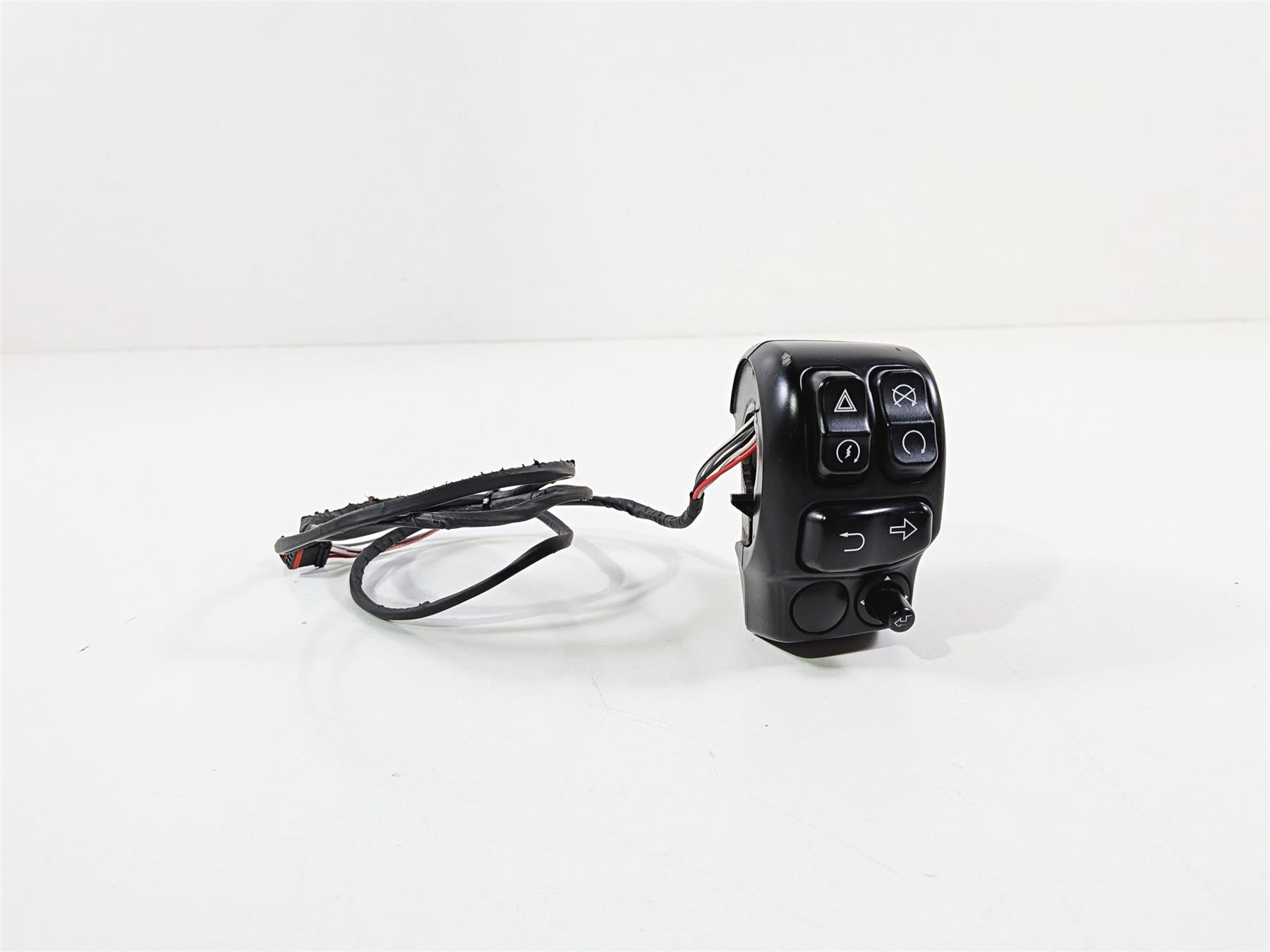 2017 Harley Touring FLHXS Street Glide Right Hand Control Switch 71500129C {{ shop.shopifyCountryName }} - Mototech271