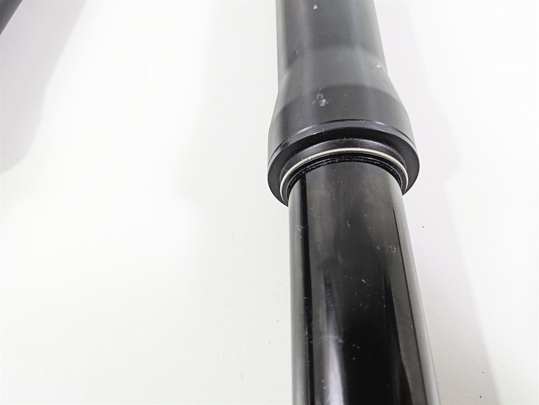 2022 Ducati Hypermotard 950 Straight Marzocchi Front Forks 34420983A 34520983A {{ shop.shopifyCountryName }} - Mototech271