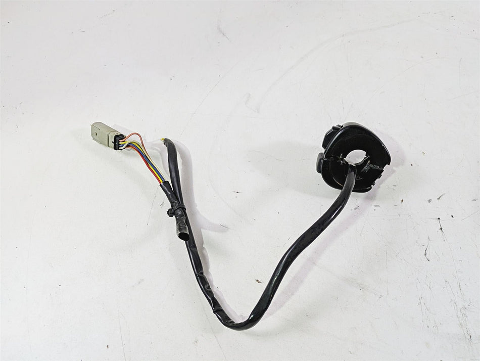 2013 Harley VRSCF Muscle Rod Left Hand Control Switch - Read 71682-06A {{ shop.shopifyCountryName }} - Mototech271