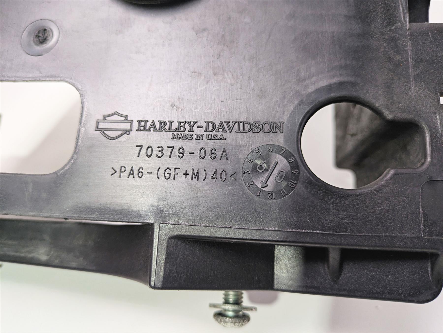 2009 Harley FXDC Dyna Super Glide Battery Tray Stay & Cover - Read 70379-06A {{ shop.shopifyCountryName }} - Mototech271