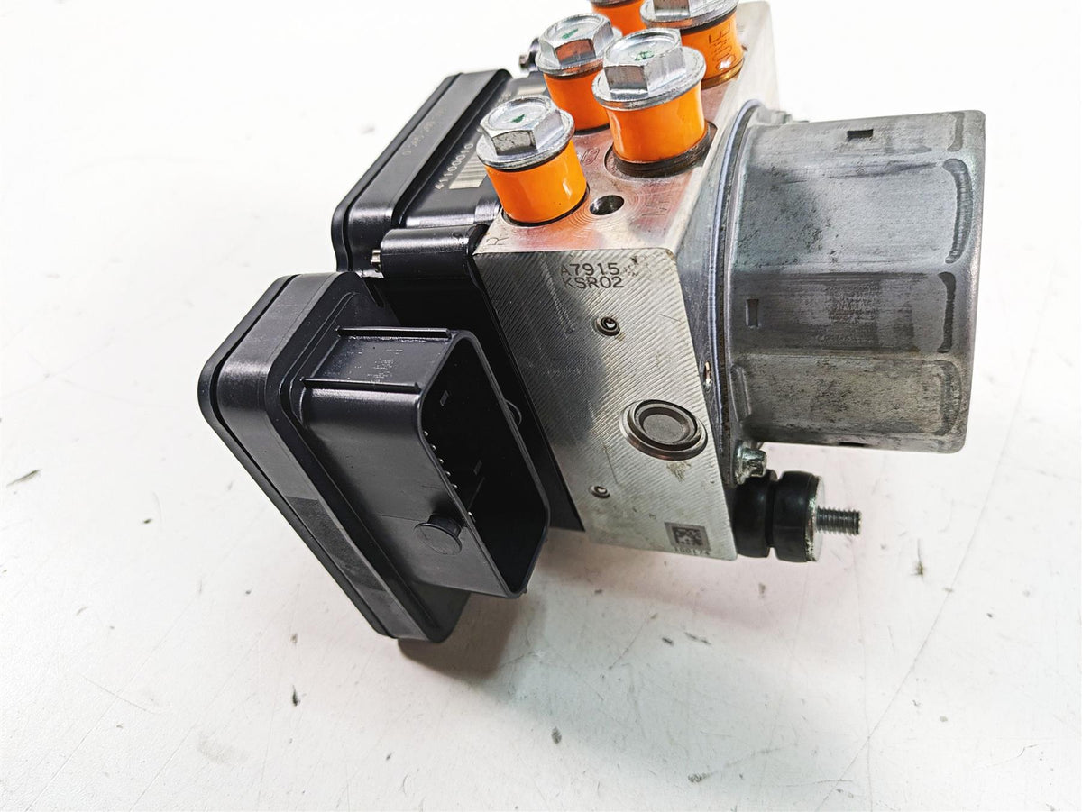 2015 Harley Touring FLHXS Street Glide Abs Brake Pump Module 41100013A {{ shop.shopifyCountryName }} - Mototech271