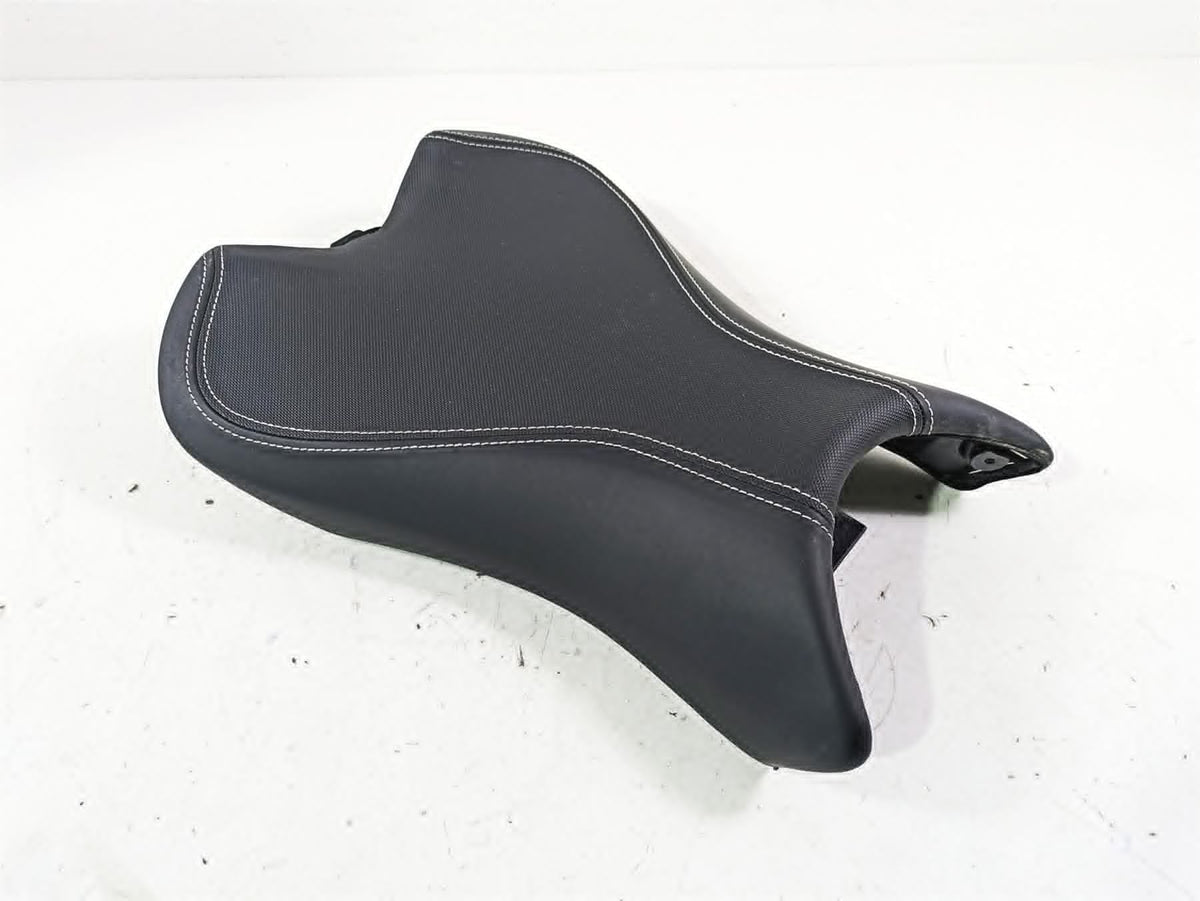 2023 Triumph Street Triple 765 RS Front Driver Rider Seat Saddle - Read T2308430 {{ shop.shopifyCountryName }} - Mototech271