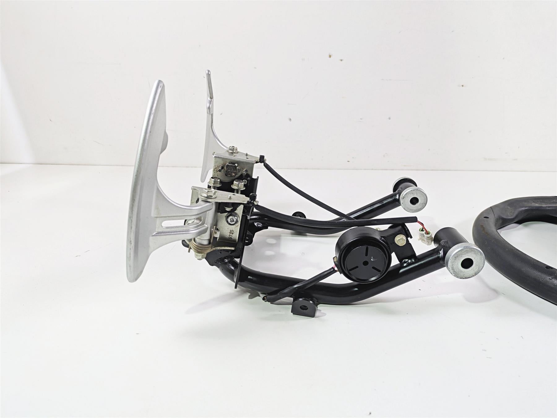 2020 Yamaha YXZ1000 R SS XTR Steering Wheel Mount Shift Paddles 2HC-F3838-02-00 {{ shop.shopifyCountryName }} - Mototech271