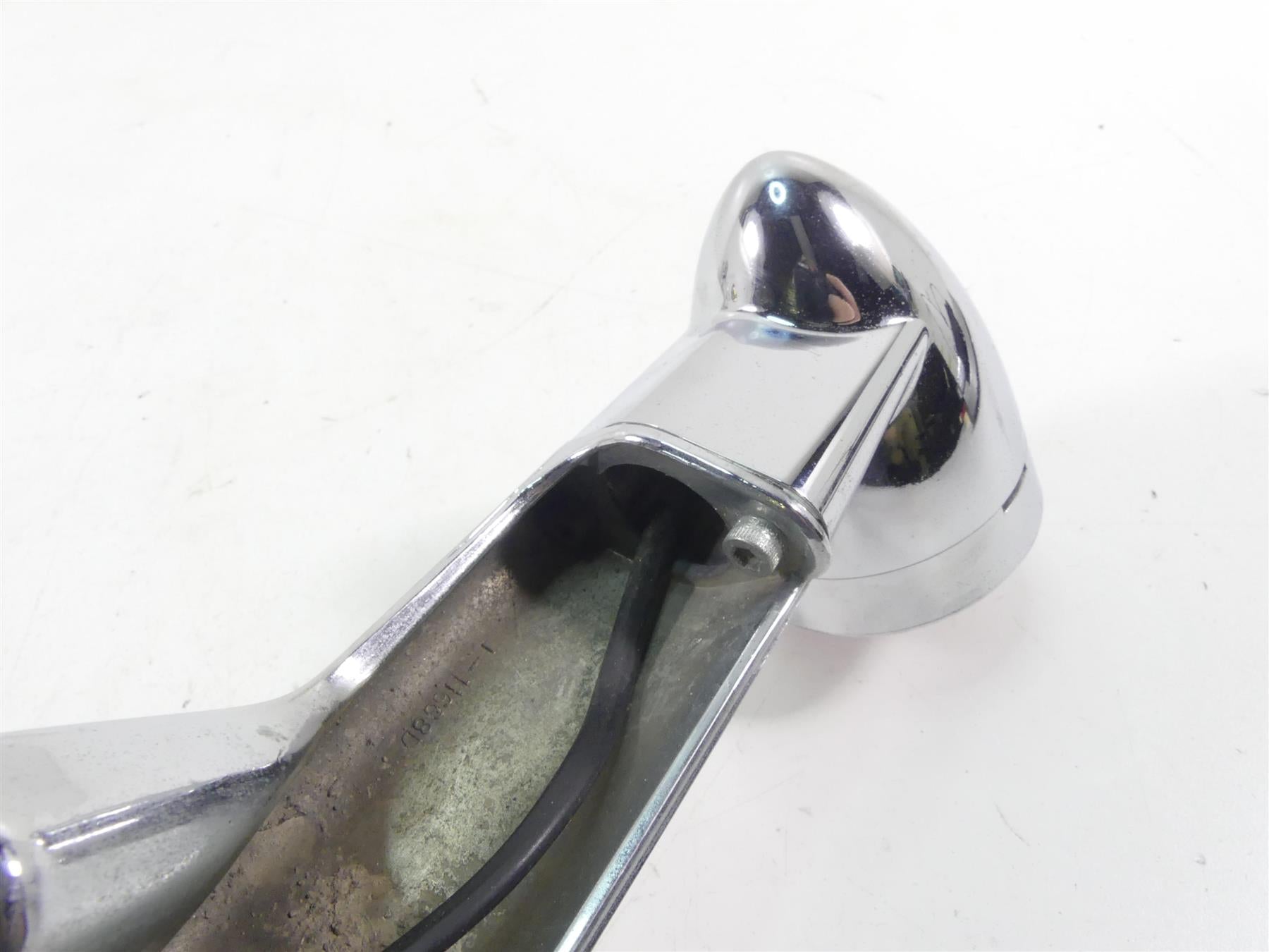 2002 Harley Touring FLHRCI Road King Rear Blinker Turn Signal Bar 68510-74 {{ shop.shopifyCountryName }} - Mototech271