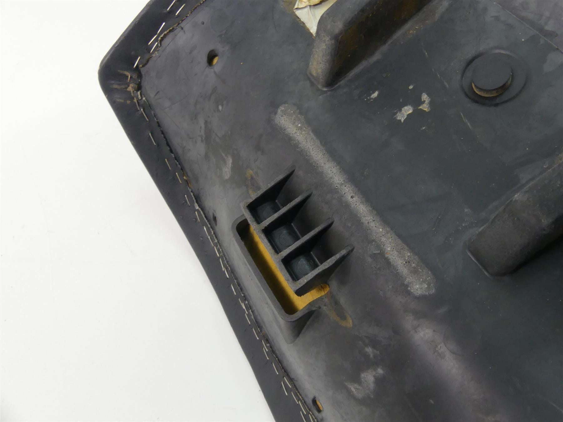 2014 Can Am Renegade 1000 STD Seat Saddle Cracks in Cover 715500356 708002486 {{ shop.shopifyCountryName }} - Mototech271