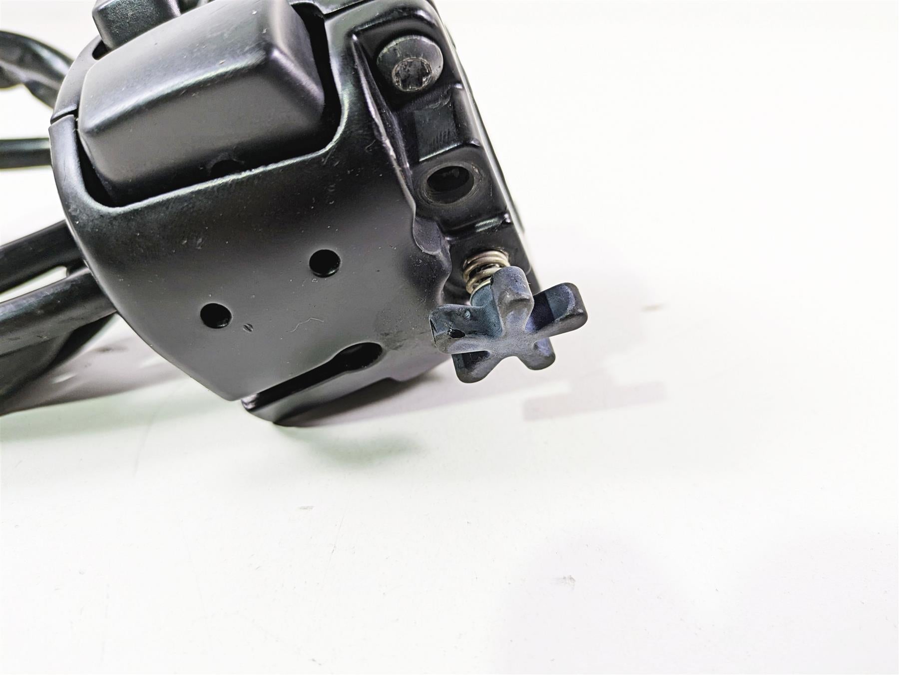 2014 Harley FLS Softail Slim Right Hand Start Stop Control Switch 72948-12 {{ shop.shopifyCountryName }} - Mototech271