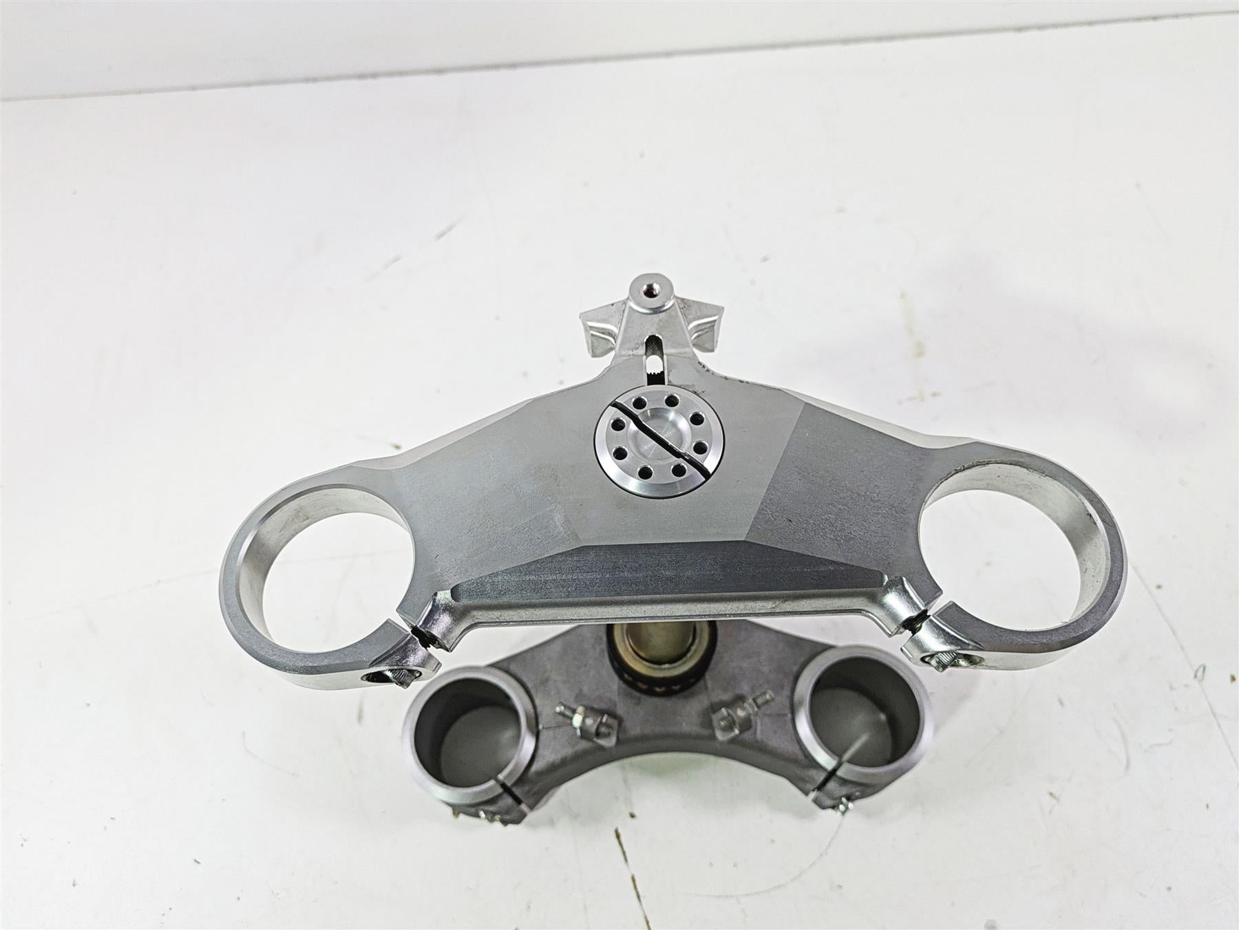 2008 Ducati SBK 1098 S Upper Lower Triple Tree Ohlins Set 34220331A 34110632A {{ shop.shopifyCountryName }} - Mototech271