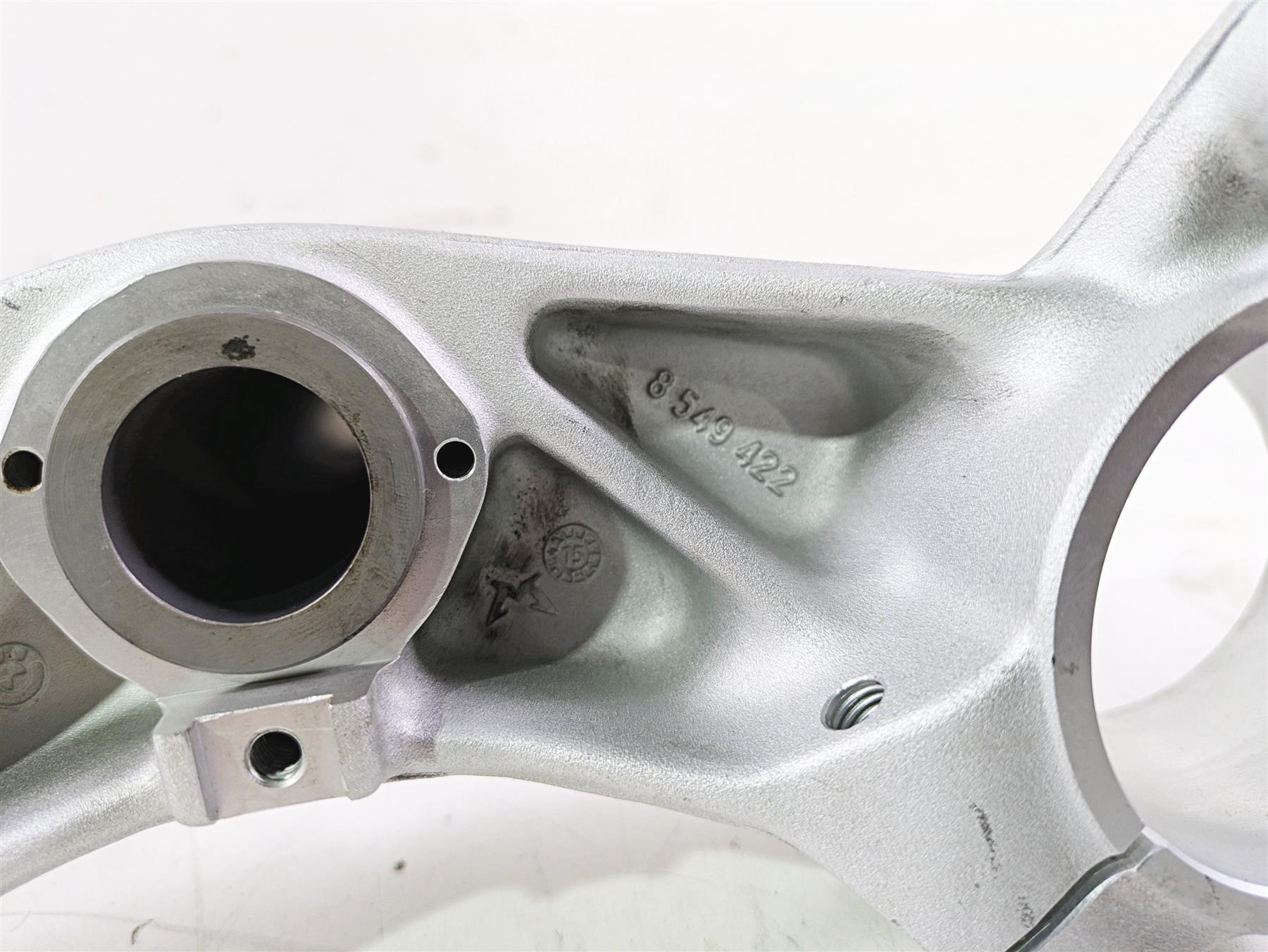 2016 BMW R1200RS K54 Lower Triple Tree Steering Clamp 8549422 31428549594 {{ shop.shopifyCountryName }} - Mototech271