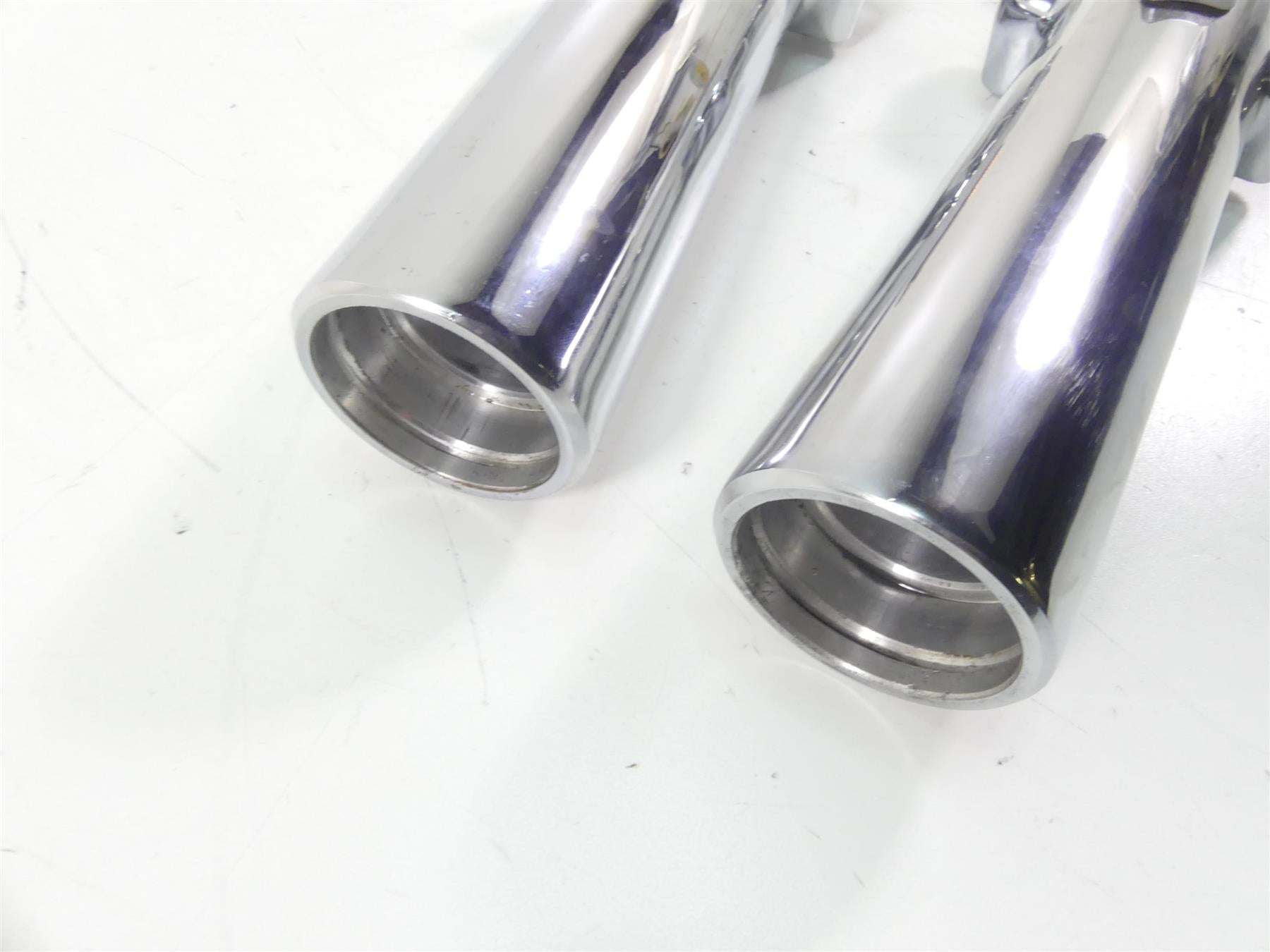 2009 Harley FLHTCU SE4 CVO E-Glide Chrome Front Fork Lower Tube Set 45500169 {{ shop.shopifyCountryName }} - Mototech271