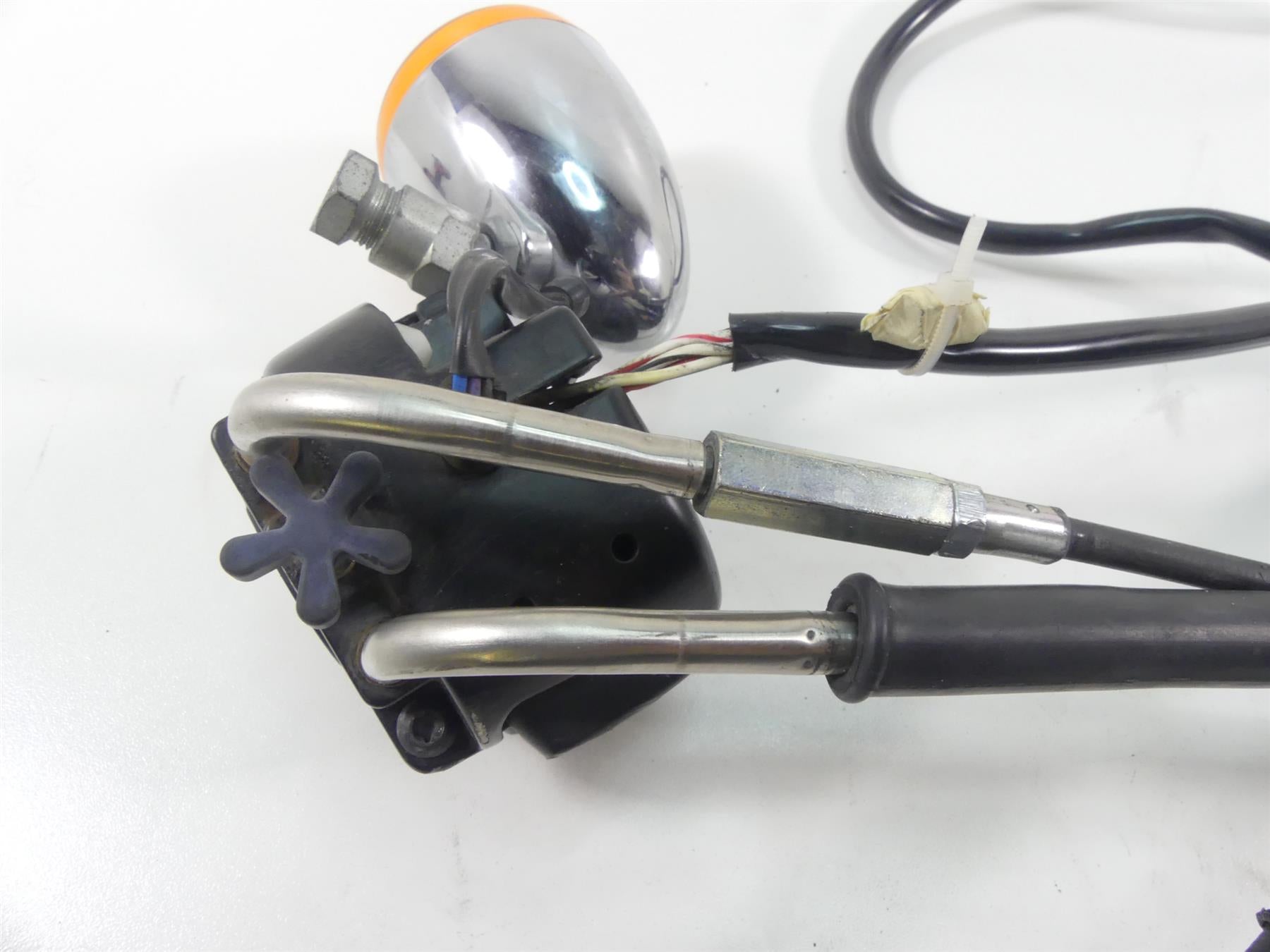 2017 Harley Dyna FXDB Street Bob Right Hand Control Switch & Blinker 71500360 {{ shop.shopifyCountryName }} - Mototech271