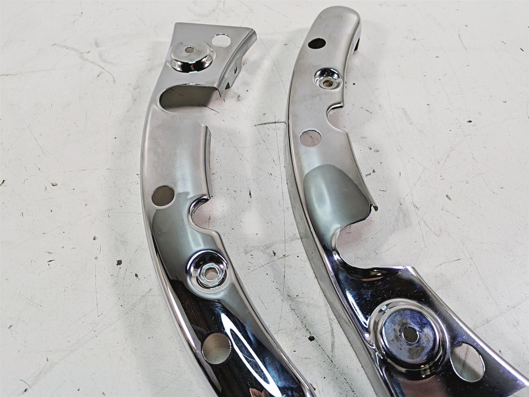 2011 Harley Touring FLHR Road King Rear Fender Braces Struts 47502-09A 47504-09A {{ shop.shopifyCountryName }} - Mototech271