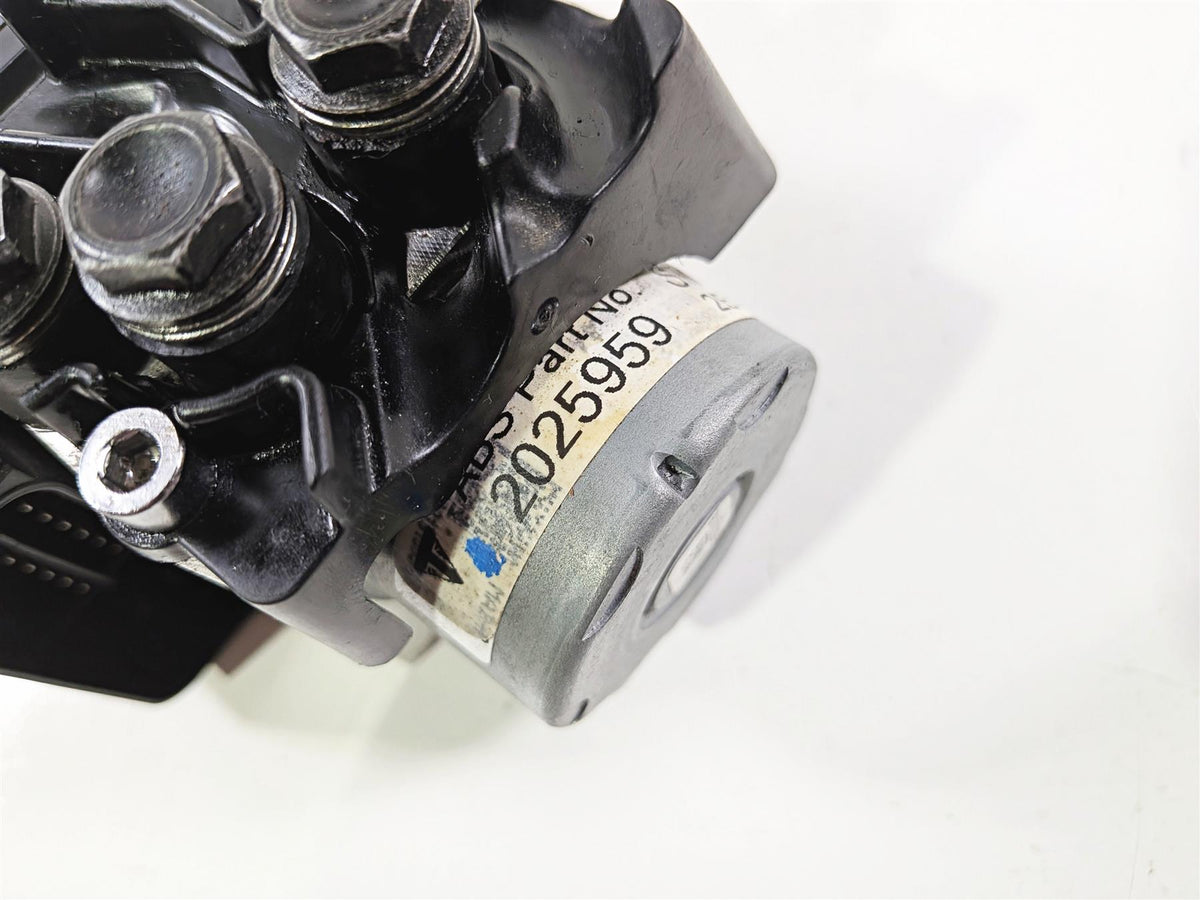 2020 Triumph Street Triple 765RS Abs Brake Module Pump Unit T2025961 T2025959-Mototech271