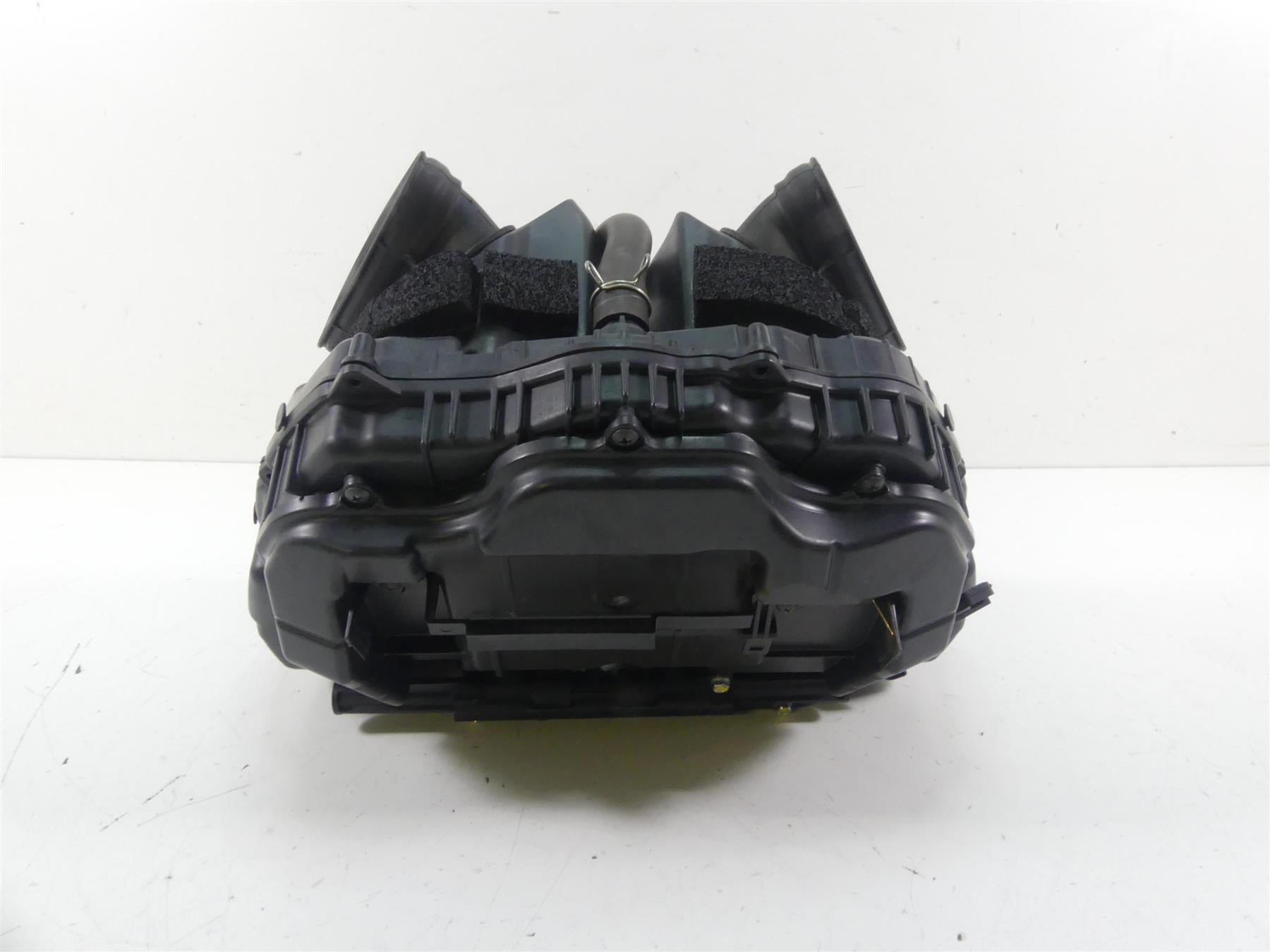 2015 Honda CBR1000 RR SC59 Air Box Cleaner Breather & Injectors 17220-MFL-000 {{ shop.shopifyCountryName }} - Mototech271