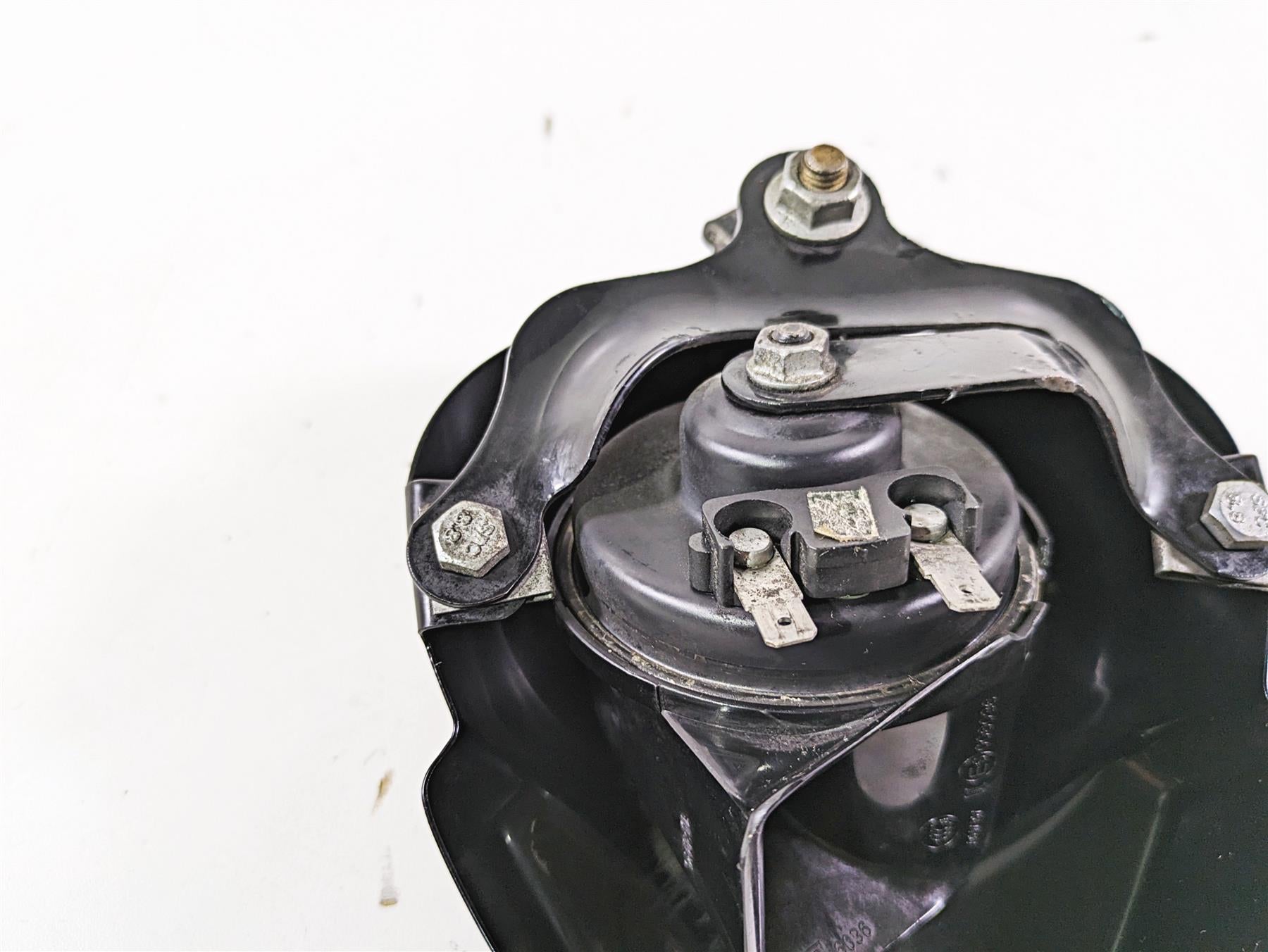 2013 Harley VRSCDX Night Rod Sp Horn & Black Cover 69537-07 {{ shop.shopifyCountryName }} - Mototech271