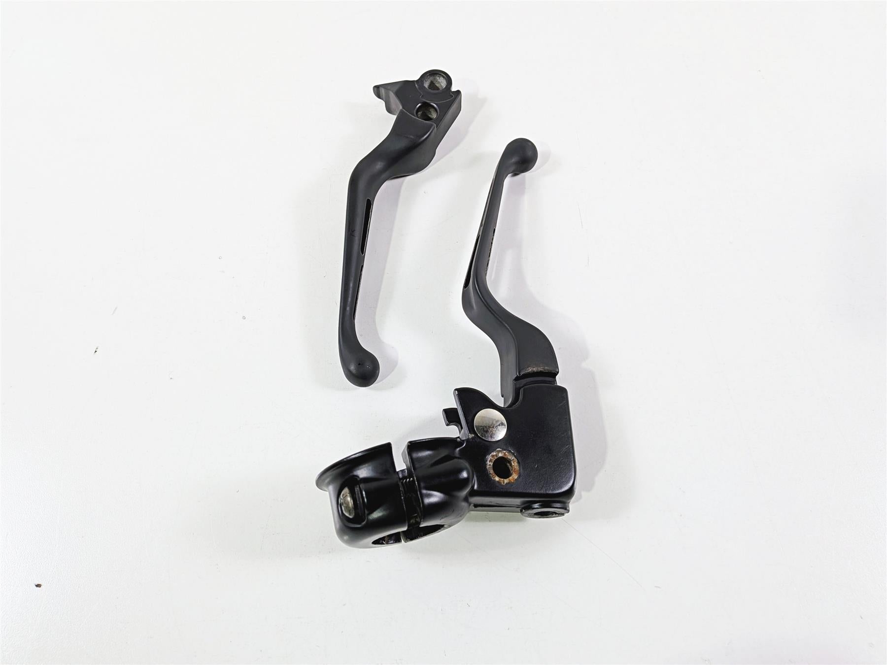 2011 Harley FXDF Dyna Fat Bob Black Clutch Perch & Slotted Lever Set 38608-96 {{ shop.shopifyCountryName }} - Mototech271